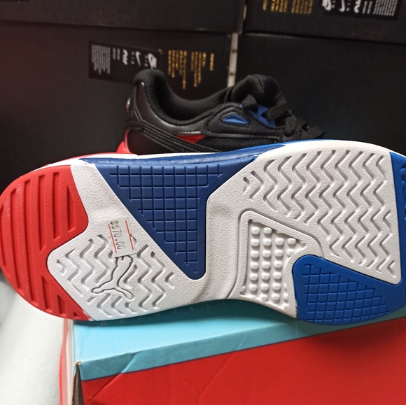 Puma - Picture 2 of 5